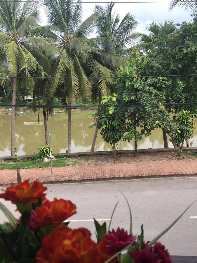Golden Lotus Namkhan View Luang Prabang Exteriör bild